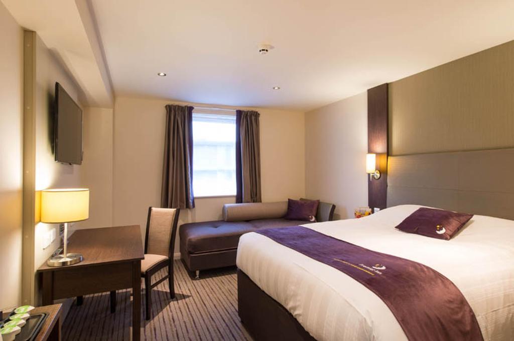 Premier Inn Southampton West Ower エクステリア 写真