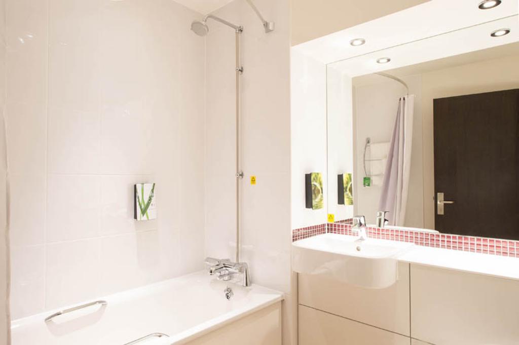 Premier Inn Southampton West Ower エクステリア 写真