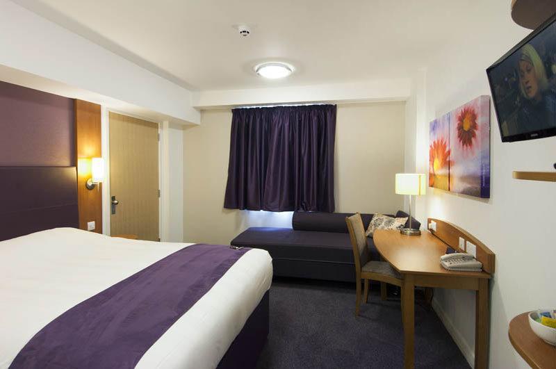 Premier Inn Southampton West Ower エクステリア 写真