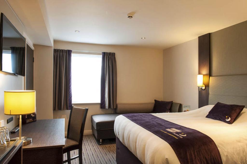Premier Inn Southampton West Ower エクステリア 写真