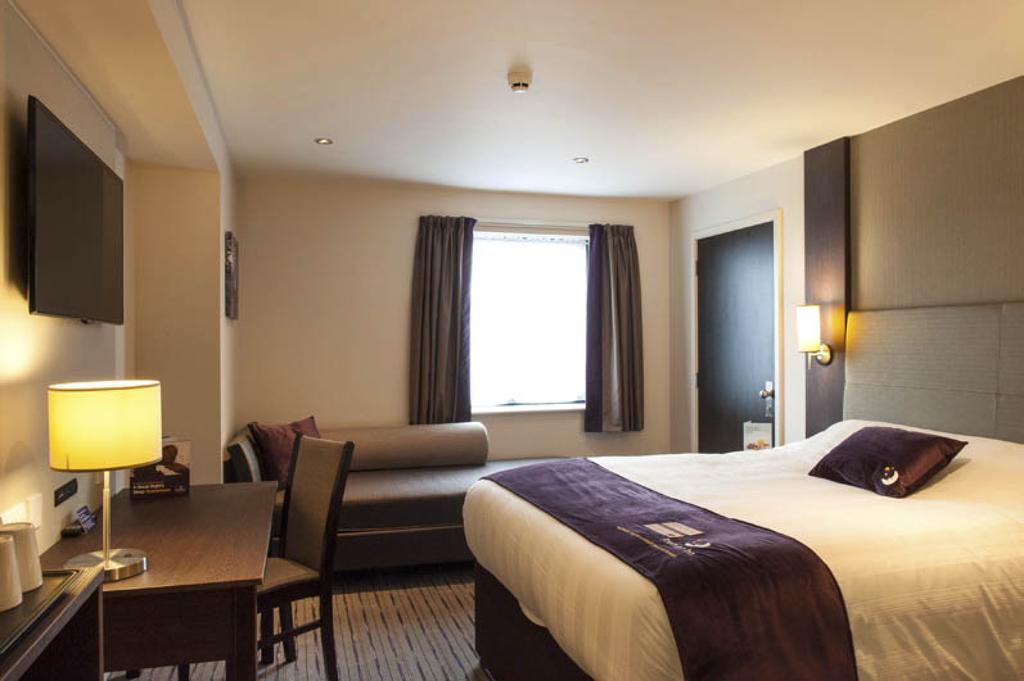 Premier Inn Southampton West Ower エクステリア 写真